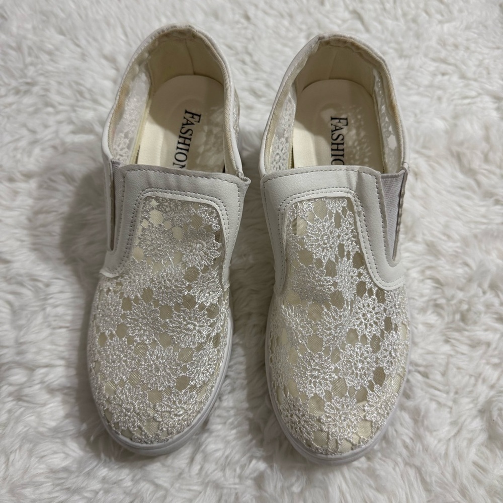 Bridal Wedge Shoes Size 7.5 - Picture 2 of 9